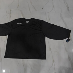 Хоккейная форма: футболка, штаны (шорты, трусы), гамаши (гетры)